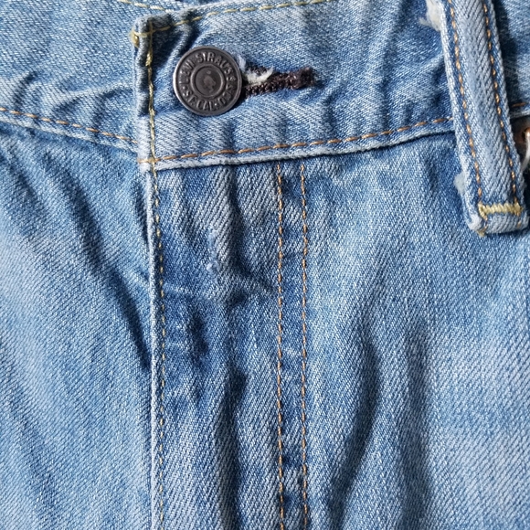 Levi's 541 Tapered Fit Ripped Distressed Destroyed Mens 32X34 Blue Jeans - Picture 3 of 9